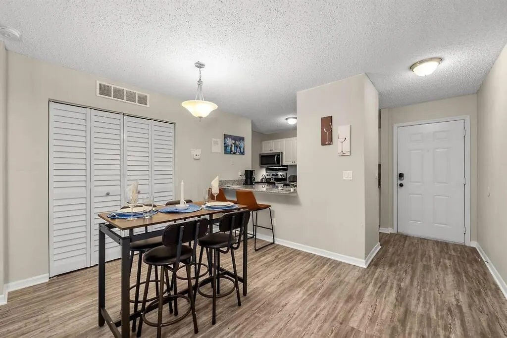 Cozy Townhouse - Gym Pool Golf Fast Wifi 2B2B Appartement Tampa 0*,  Verenigde Staten