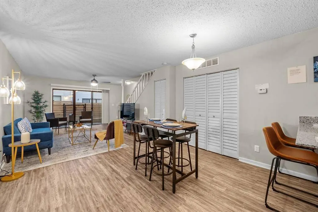 Appartement Cozy Townhouse - Gym Pool Golf Fast Wifi 2B2B à Tampa
